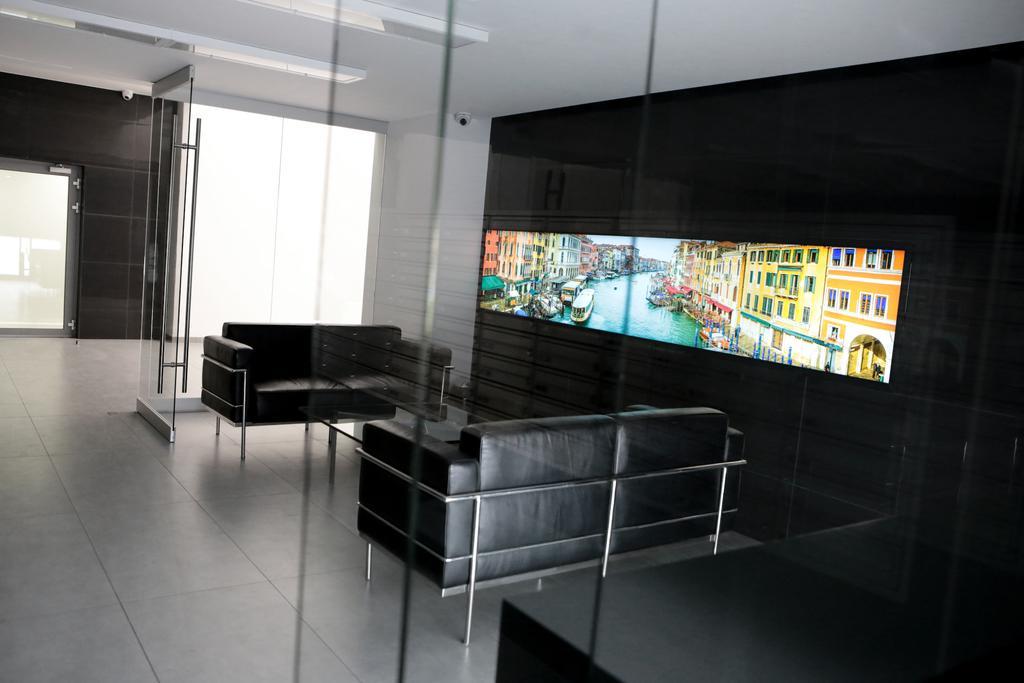 Super-Apartamenty Prestige Poznań Exteriör bild